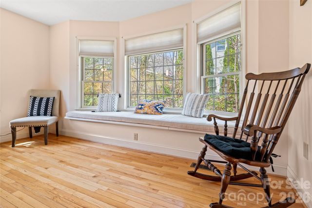 60 Rolling Lane, Maggie Valley, NC 28751