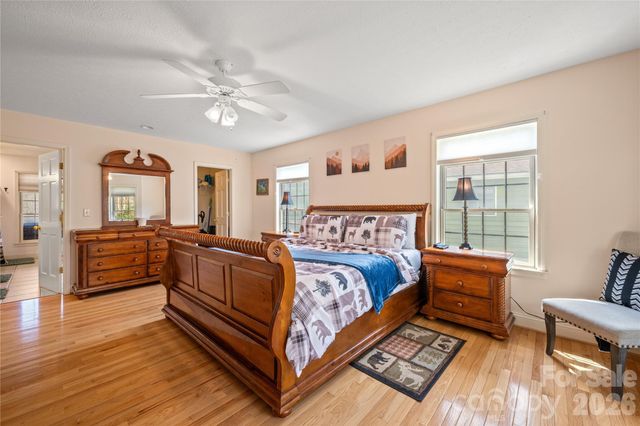 60 Rolling Lane, Maggie Valley, NC 28751