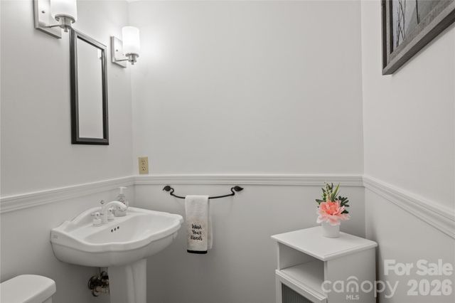 60 Rolling Lane, Maggie Valley, NC 28751