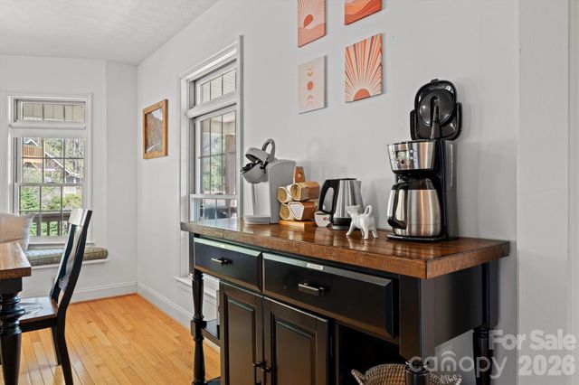 60 Rolling Lane, Maggie Valley, NC 28751