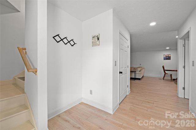 60 Rolling Lane, Maggie Valley, NC 28751