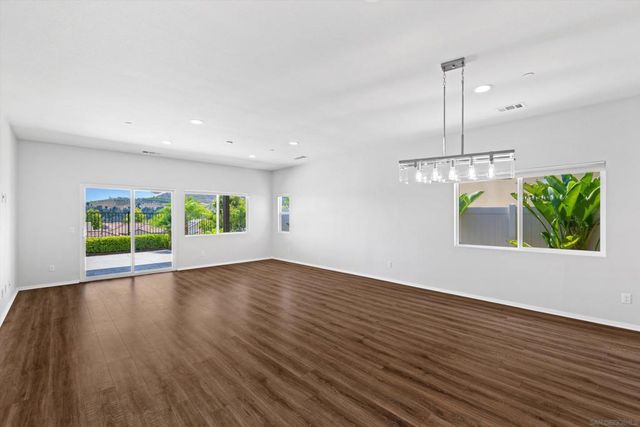 339 Calabrese Street, Fallbrook, CA 92028