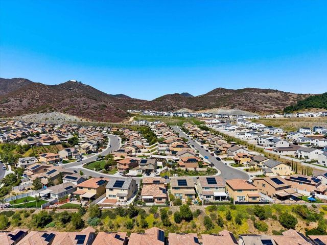 339 Calabrese Street, Fallbrook, CA 92028