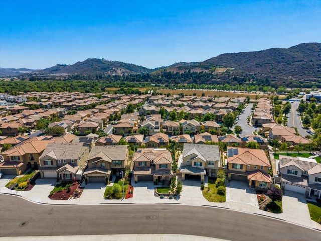 339 Calabrese Street, Fallbrook, CA 92028