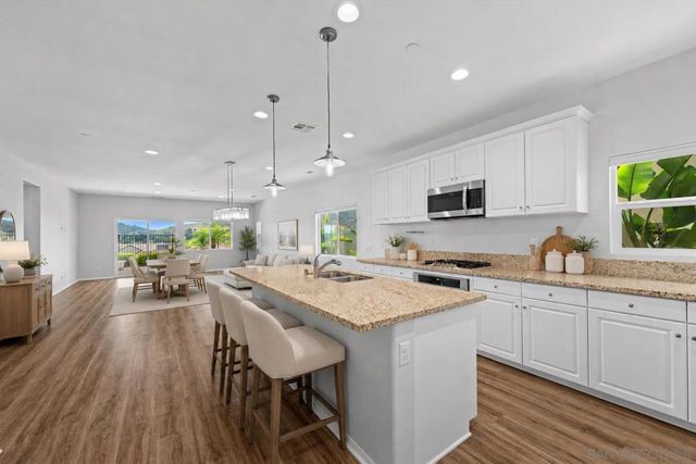 339 Calabrese Street, Fallbrook, CA 92028