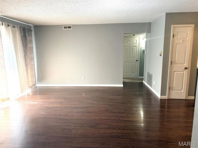 9209 Bent Pine Court F, Unincorporated, MO 63126
