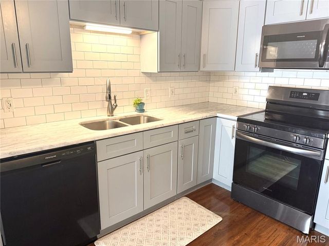 9209 Bent Pine Court F, Unincorporated, MO 63126