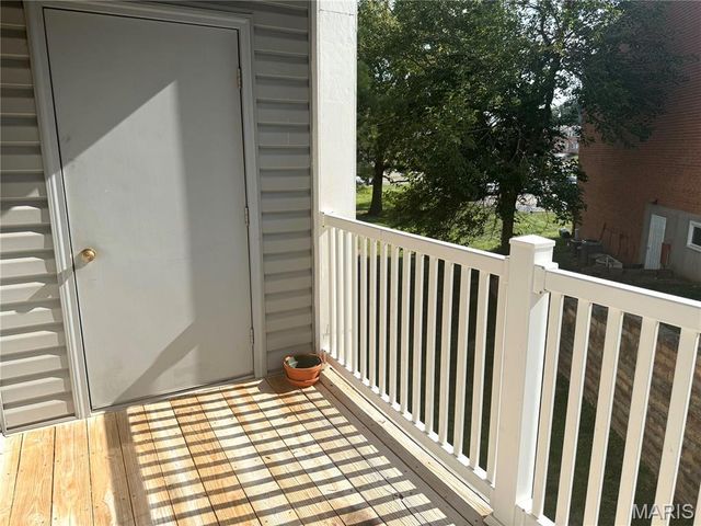 9209 Bent Pine Court F, Unincorporated, MO 63126