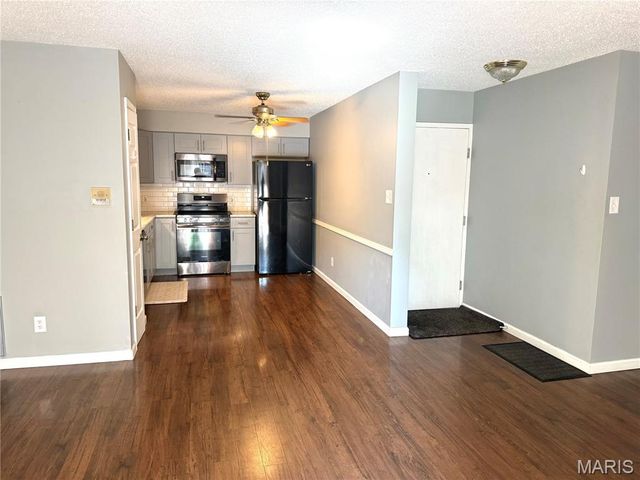 9209 Bent Pine Court F, Unincorporated, MO 63126