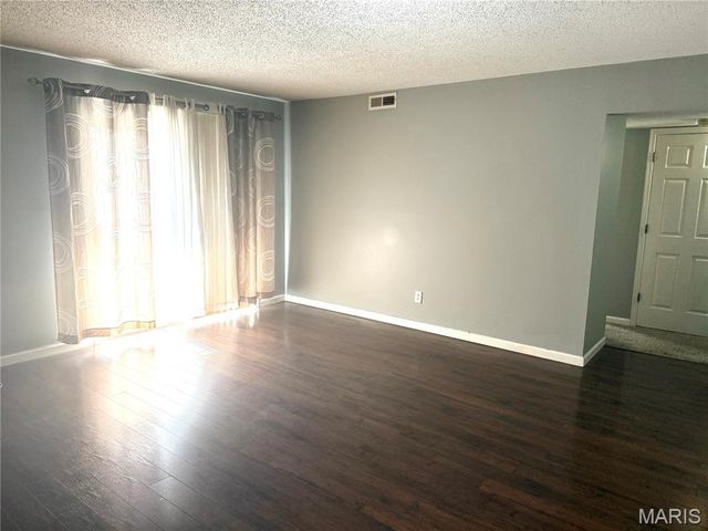 9209 Bent Pine Court F, Unincorporated, MO 63126
