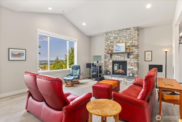 20434 Benson Ridge Lane, Mount Vernon, WA 98274