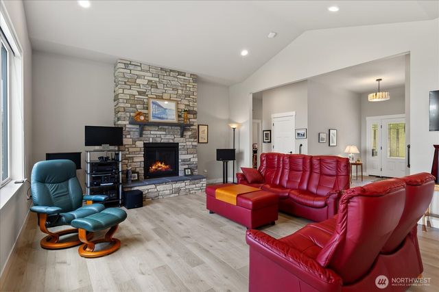 20434 Benson Ridge Lane, Mount Vernon, WA 98274