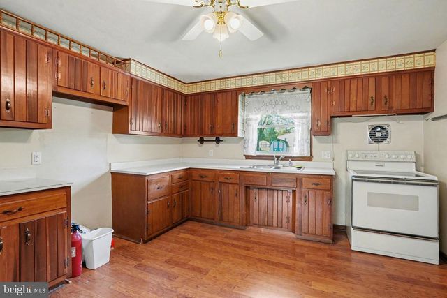 1872 SPRING ROAD, Carlisle, PA 17013