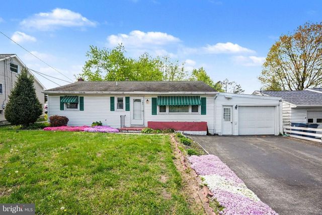 1872 SPRING ROAD, Carlisle, PA 17013