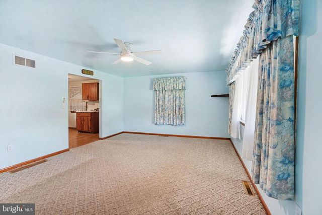 1872 SPRING ROAD, Carlisle, PA 17013