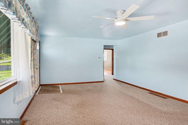 1872 SPRING ROAD, Carlisle, PA 17013