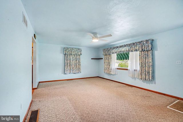 1872 SPRING ROAD, Carlisle, PA 17013