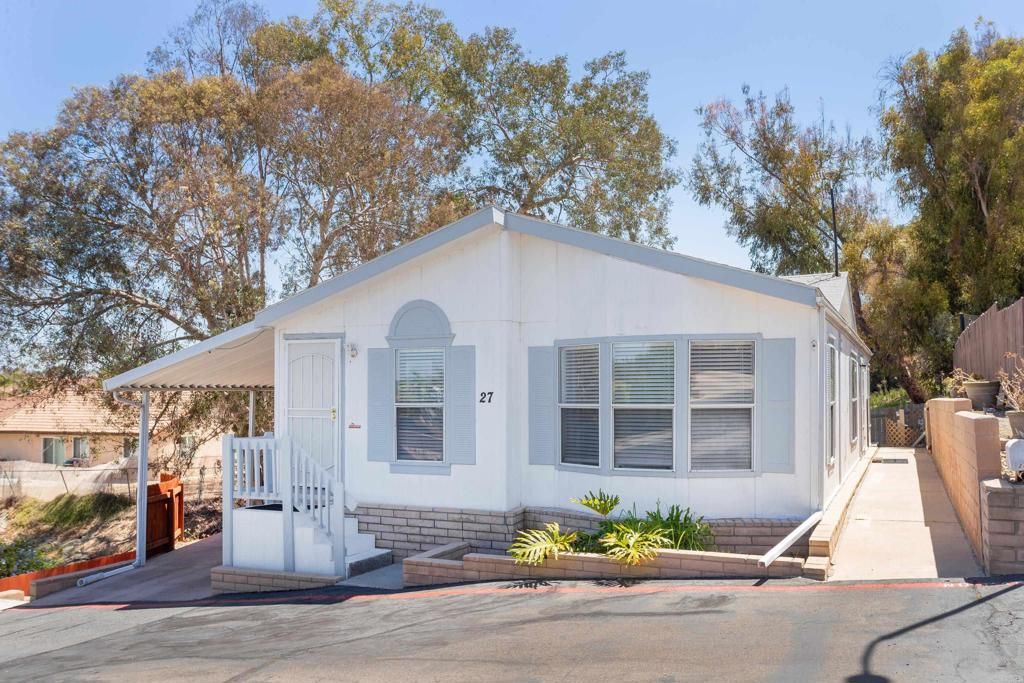 1333 Olive Avenue SPC 27, Vista, CA 92083 — exterior