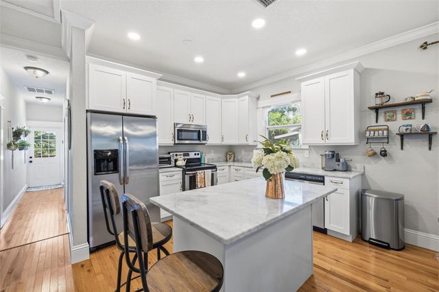 314 W COMANCHE AVENUE, Tampa, FL 33604