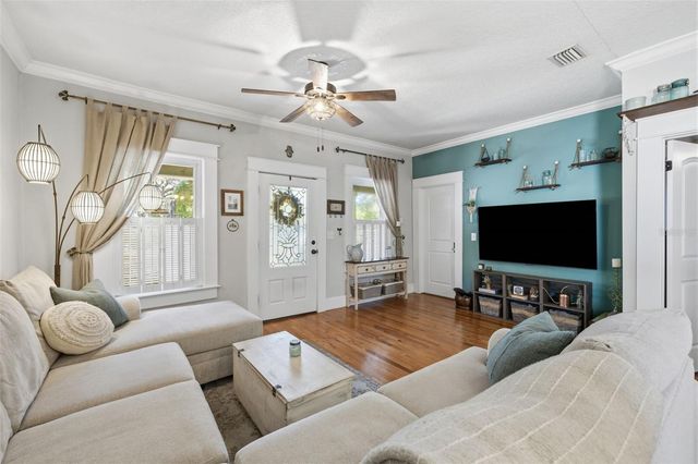 314 W COMANCHE AVENUE, Tampa, FL 33604