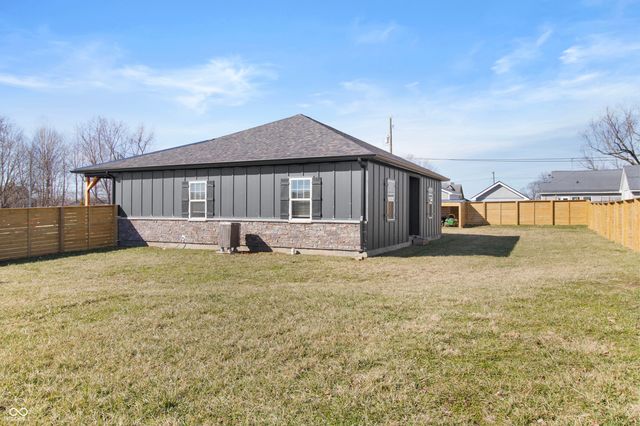 202 W Willow Street, Milroy, IN 46156
