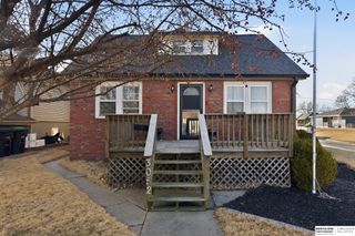 3052 S 43rd Street, Omaha, NE 68105