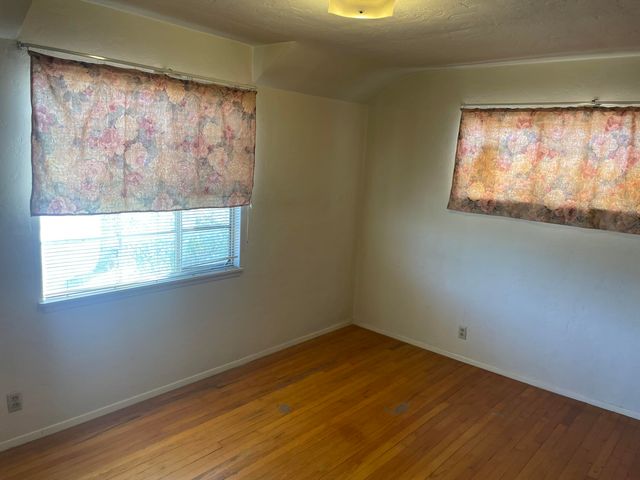2616 W Iris Avenue, Visalia, CA 93277