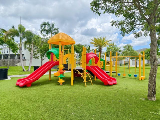 2685 SE 13th Court, Homestead, FL 33035