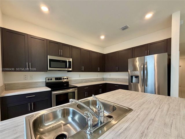 2685 SE 13th Court, Homestead, FL 33035
