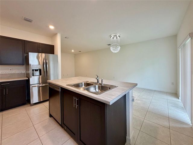 2685 SE 13th Court, Homestead, FL 33035