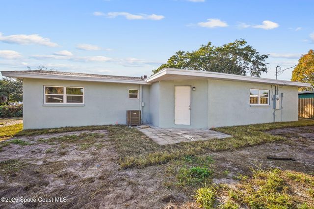 100 Charles Drive, Melbourne, FL 32935