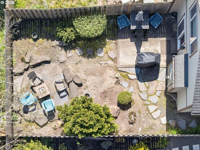 1061 S COLUMBIA St, Seaside, OR 97138