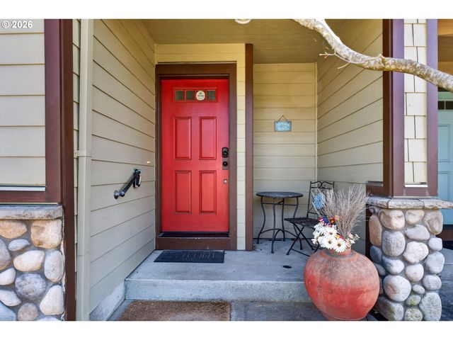 1061 S COLUMBIA St, Seaside, OR 97138