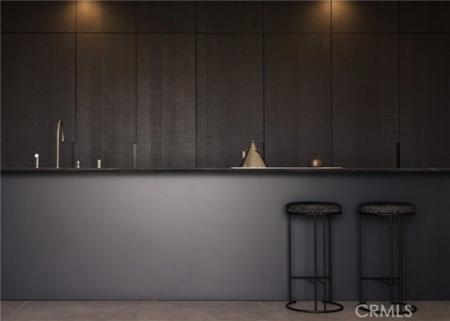 838 N Kings Road 303, West Hollywood, CA 90069