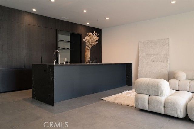 838 N Kings Road 303, West Hollywood, CA 90069