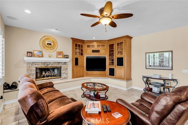 2542 Adage Way, Riverside, CA 92506