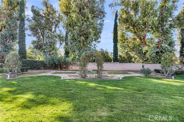 2542 Adage Way, Riverside, CA 92506