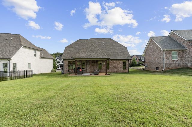 138 Pima Trl, Lebanon, TN 37087