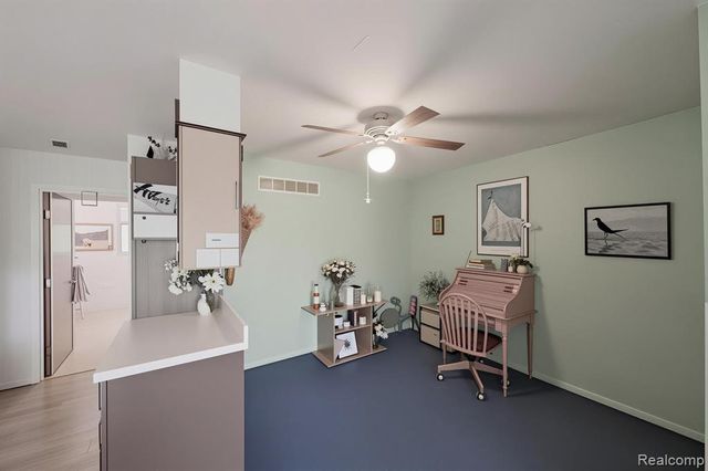 8700 Hillsdale Drive, Gregory, MI 48137