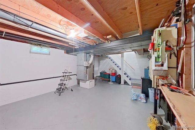 8700 Hillsdale Drive, Gregory, MI 48137