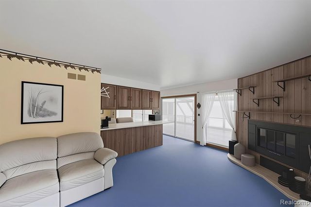 8700 Hillsdale Drive, Gregory, MI 48137