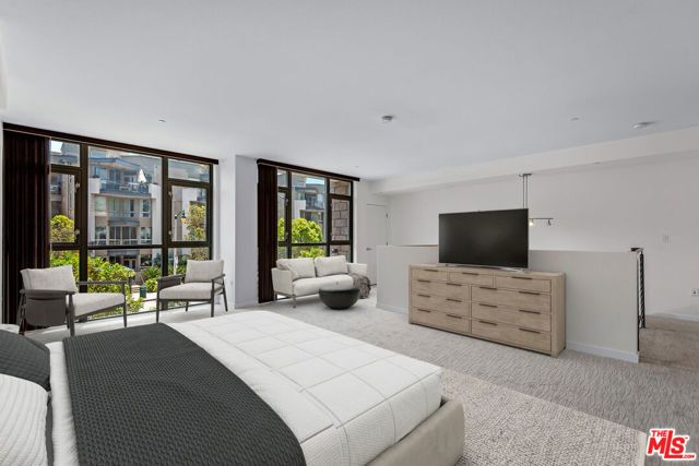13045 Pacific 120, Los Angeles, CA 90094
