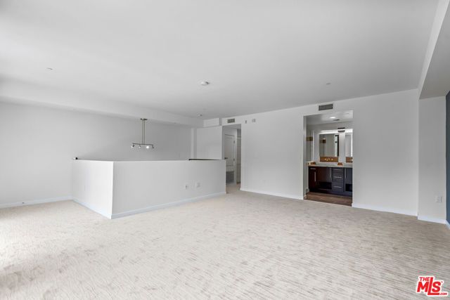 13045 Pacific 120, Los Angeles, CA 90094