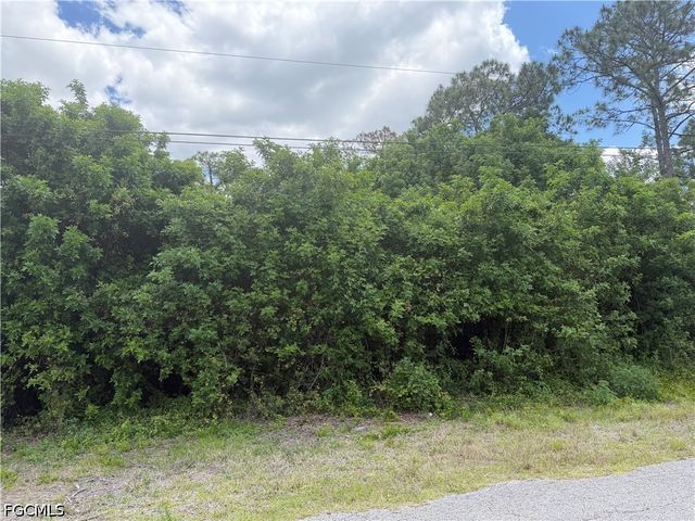 108 Columbus AVE, Lehigh Acres, FL 33936