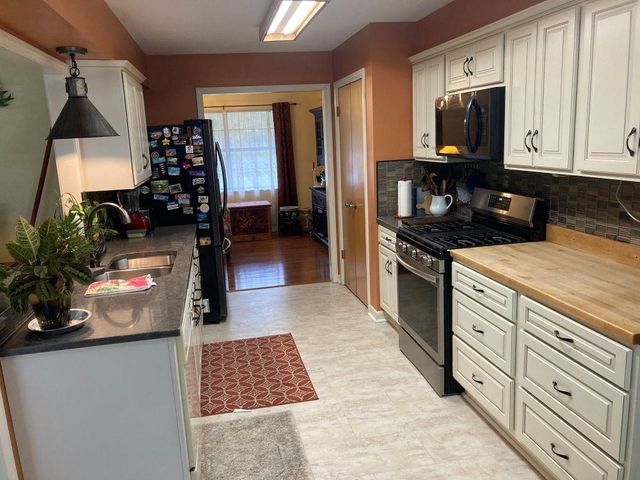 37 Keno Drive, Cherokee Village, AR 72529