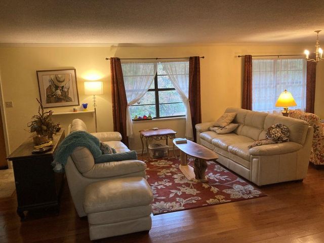 37 Keno Drive, Cherokee Village, AR 72529