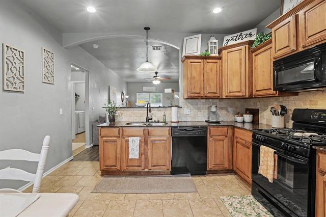 11444 SW 25th Terrace, Yukon, OK 73099