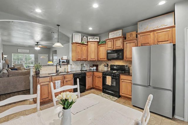 11444 SW 25th Terrace, Yukon, OK 73099