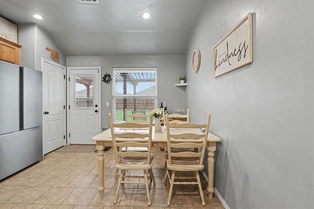 11444 SW 25th Terrace, Yukon, OK 73099