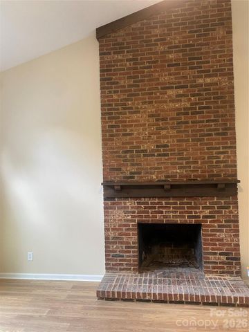 11101 Deerpath Court, Charlotte, NC 28262